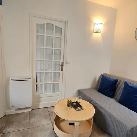 Renove Parisien En Plein Coeur De L'ile Saint-louis Juste En Face De Notre-dame ! Appartamento Parigi